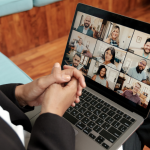 Estratégias Políticas e Internacionais na Comunicação de Bolsonaro Após Tarifas dos Estados Unidos