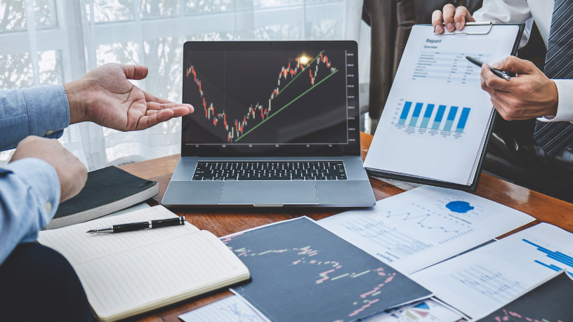 Rodrigo Balassiano explica como funciona o FIDC de cadeia logística e sua importância no crédito da cadeia produtiva.